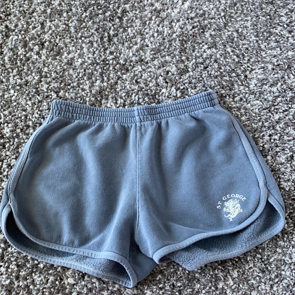 SOLD ON CURTSY st george brandy Melville shorts
